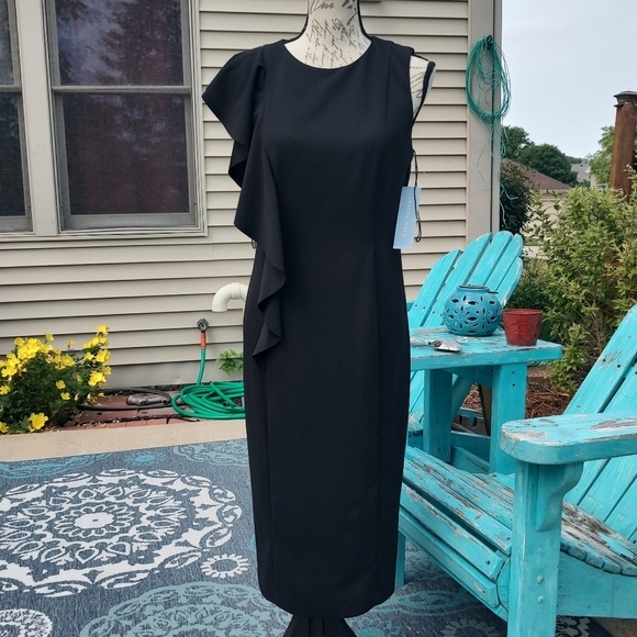 London Times Dresses & Skirts - London Times Size 6 Amazing Black Dress!